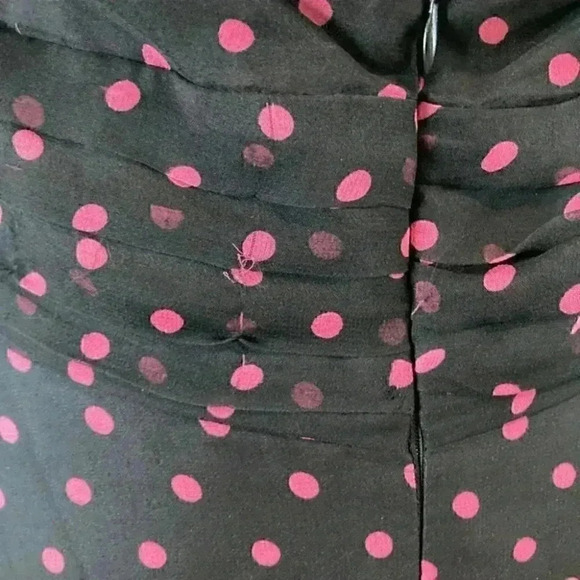 ⭐️ Robbie bee black silk dress with pink polka dots in size 8 - Picture 4 of 5